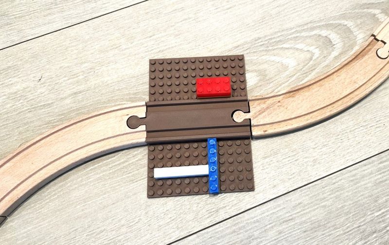 Togbane med lego plater